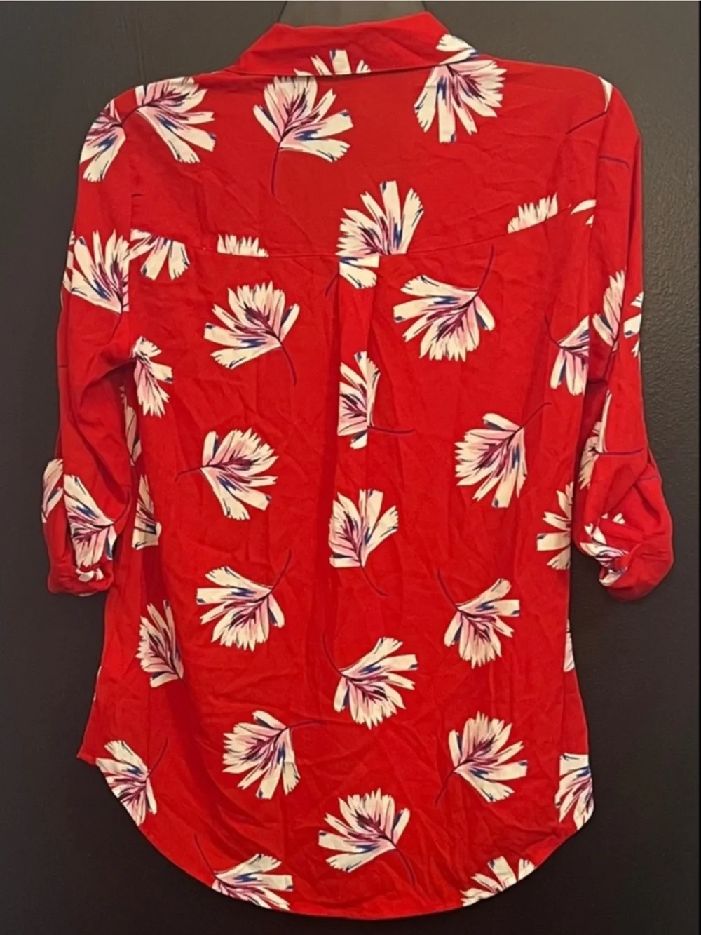 EXPRESS Portofino Red Floral Button-Up Blouse - Picture 2 of 5